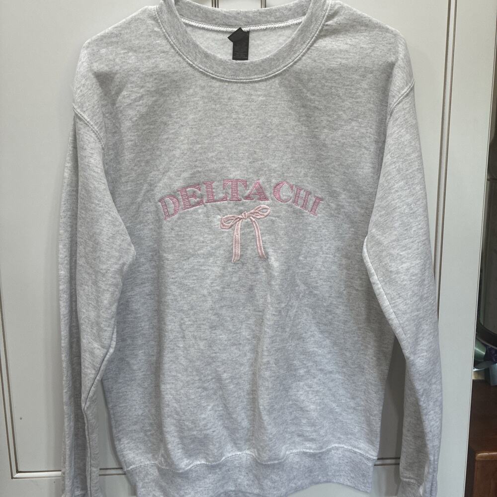 Delta Chi Fraternity Girlfriend Sweatshirt Size Small Gray Pink Embroidered NEW